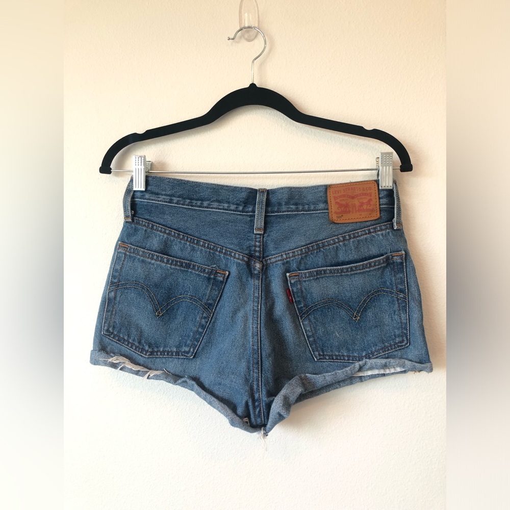 Levi’s 501 High Rise Button Fly Denim Shorts Size 27